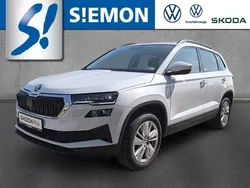 Weiß Gebraucht 2024 Skoda Karoq Selection SUV | 32.740 € (Fairer Preis)
