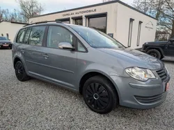 Grau Gebraucht 2009 VW Touran Trendline Van / Kleinbus | 5.990 € (Fairer Preis)
