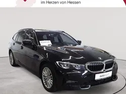 Grau Gebraucht 2021 BMW 318 Sport Line Kombi | 18.789 € (Fairer Preis)
