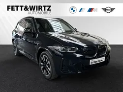 Schwarz Gebraucht 2022 BMW iX3 Shadowline SUV | 39.490 € (Fairer Preis)