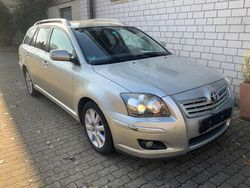 Silber Gebraucht 2006 Toyota Avensis Executive Kombi | 1.700 € (Guter Preis)