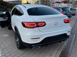 Weiß Gebraucht 2020 Mercedes GLC300 AMG line SUV | 36.990 € (Etwas zu teuer)