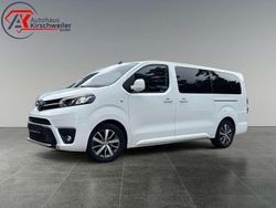 Schaumweiß Gebraucht 2021 Toyota Proace Verso Comfort Kombi | 35.990 € (Etwas zu teuer)