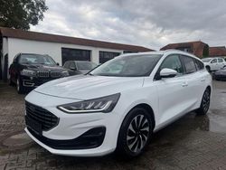 Weiß Gebraucht 2022 Ford Focus Titanium X Kombi | 16.400 € (Fairer Preis)