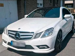 Weiß Gebraucht 2009 Mercedes E350 AMG Coupé | 13.499 € (Etwas zu teuer)