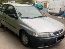 Grün Gebraucht 2000 Mazda 323F Limousine | 599 €