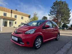 Rot Gebraucht 2013 Toyota Aygo Cool Kleinwagen | 4.950 € (Fairer Preis)