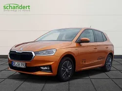 Phoenixorange metallic Gebraucht 2024 Skoda Fabia Drive Limousine | 22.770 € (Fairer Preis)