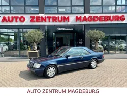 Blau Gebraucht 1995 Mercedes E220 Coupé | 12.950 €