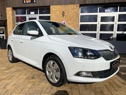 Weiß Gebraucht 2018 Skoda Fabia Ambition Limousine | 10.990 € (Fairer Preis)