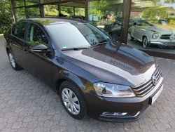 Braun Gebraucht 2012 VW Passat Trendline Limousine | 7.950 € (Guter Preis)