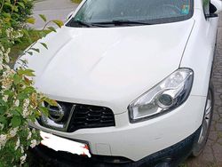 Weiß Gebraucht 2013 Nissan Qashqai SUV | 8.110 € (Teuer)