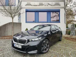 Blau Gebraucht 2024 BMW 550e M Sport Limousine | 79.900 € (Guter Preis)