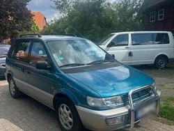 Blau Gebraucht 1999 Mitsubishi Space Runner Van / Kleinbus | 1.499 €