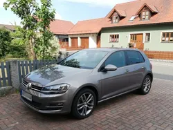 Grau Gebraucht 2016 VW Golf VII Highline Limousine | 13.800 € (Etwas zu teuer)