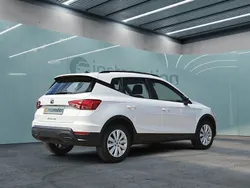 Weiß Gebraucht 2024 Seat Arona Style SUV | 21.470 € (Guter Preis)
