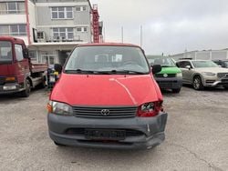 Rot Gebraucht 2005 Toyota HiAce Van / Kleinbus | 2.990 € (Guter Preis)