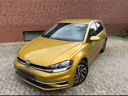 Gold Gebraucht 2018 VW Golf VII Join Limousine | 10.999 € (Guter Preis)