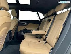 Orcaschwarz metallic Gebraucht 2019 Audi Q8 Ambiente SUV | 68.413 €