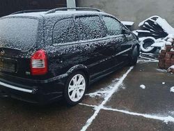 Schwarz Gebraucht 2005 Opel Zafira OPC Van / Kleinbus | 2.600 € (Fairer Preis)