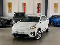 Schneeweiß Gebraucht 2022 Kia e-Niro Vision SUV | 19.770 € (Fairer Preis)
