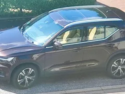 Braun Gebraucht 2019 Volvo XC40 Inscription SUV | 21.999 € (Guter Preis)