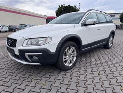 Weiß Gebraucht 2016 Volvo XC70 Momentum SUV | 14.980 € (Etwas zu teuer)