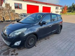 Grau Gebraucht 2011 Renault Scénic III Bose Edition Van / Kleinbus | 1.600 € (Superpreis)