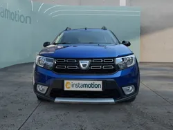 Blau Gebraucht 2020 Dacia Sandero Celebration Kleinwagen | 13.945 € (Etwas zu teuer)