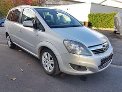 Silbermetallic Gebraucht 2013 Opel Zafira Van / Kleinbus | 2.900 € (Superpreis)