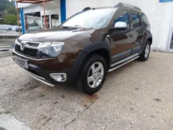 Braun Gebraucht 2011 Dacia Duster Lauréate SUV | 9.500 €