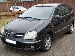 Schwarz Gebraucht 2004 Nissan Almera Tino Acenta+ Van / Kleinbus | 700 € (Superpreis)