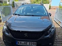 Grau Gebraucht 2019 Peugeot 2008 Signature Sky SUV | 12.400 € (Fairer Preis)