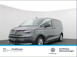Grau Gebraucht 2024 VW Multivan Van / Kleinbus | 54.990 € (Fairer Preis)