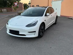 Weiß Gebraucht 2021 Tesla Model 3 Standard Range Plus Limousine | 27.450 € (Etwas zu teuer)
