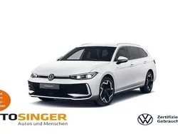Oryxweiß perlmutteffekt Gebraucht 2024 VW Passat R-line Kombi | 46.610 € (Teuer)