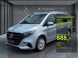 Silber Gebraucht 2024 Mercedes V220 Style Van / Kleinbus | 61.800 €