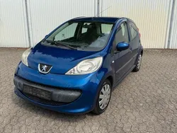 Blau Gebraucht 2008 Peugeot 107 Kleinwagen | 999 € (Guter Preis)