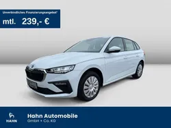 Weiß Gebraucht 2024 Skoda Scala Essence Kleinwagen | 18.670 € (Guter Preis)