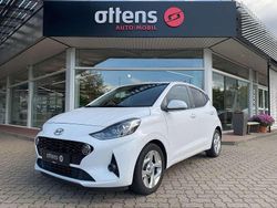 Polar white / sol Gebraucht 2021 Hyundai i10 Edition 30 Kleinwagen | 10.680 € (Etwas zu teuer)