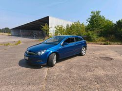 Blau Gebraucht 2007 Opel Astra GTC Coupé | 1.300 €