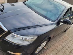 Schwarz Gebraucht 2011 Skoda Octavia Limousine | 5.400 € (Fairer Preis)