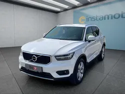 Weiß Gebraucht 2021 Volvo XC40 Momentum SUV | 26.699 € (Etwas zu teuer)