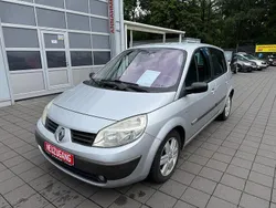 Grau Gebraucht 2005 Renault Scénic II Dynamique Van / Kleinbus | 2.950 € (Etwas zu teuer)