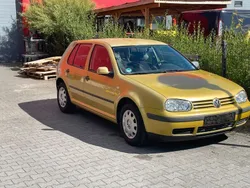 Gelb Gebraucht 1999 VW Golf IV Comfortline Limousine | 1.490 € (Guter Preis)