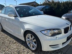 Weiß Gebraucht 2010 BMW 118 Sport Line Kleinwagen | 5.999 € (Etwas zu teuer)