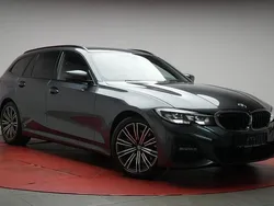 Grau Gebraucht 2021 BMW 330 M Sport Kombi | 26.400 € (Guter Preis)