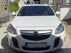 Weiß Gebraucht 2012 Opel Insignia OPC Kombi | 11.100 € (Etwas zu teuer)