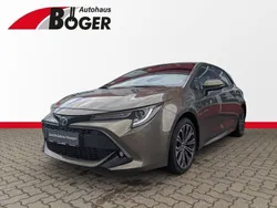 Manganbronze metallic Gebraucht 2022 Toyota Corolla Team Limousine | 22.980 € (Guter Preis)