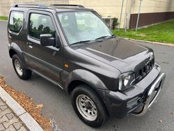 Grau Gebraucht 2012 Suzuki Jimny SUV | 5.990 €